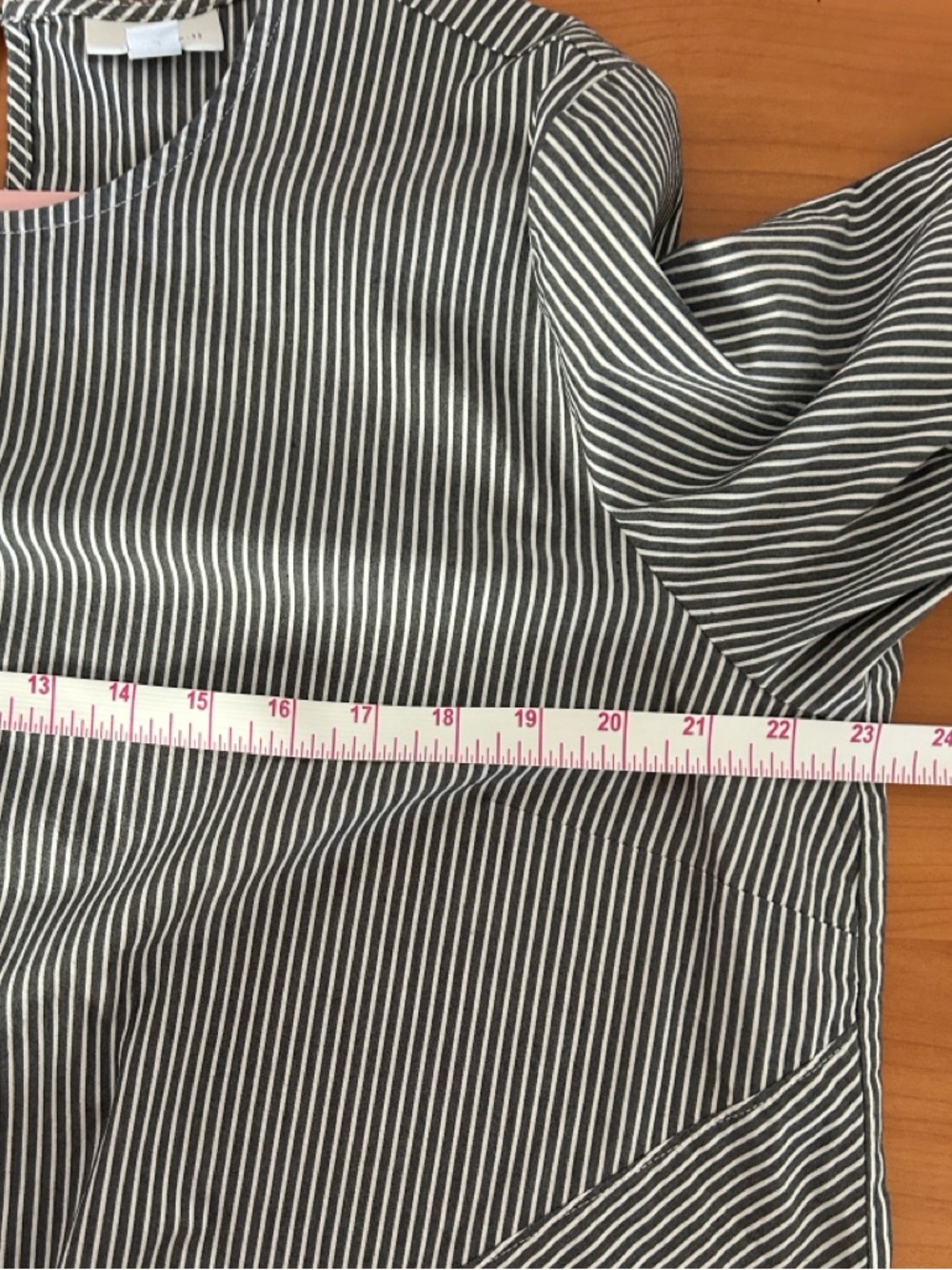 NWOT QStriped Tie-Hem 3/4 Sleeve Women's Top - Gray - Picture 8 of 10